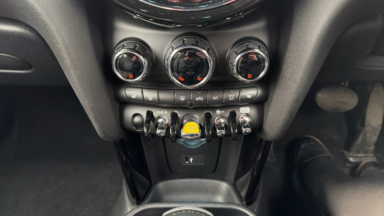 MINI Hatchback 135kW Cooper S Level 2 33kWh 3dr Auto Electric Hatchback